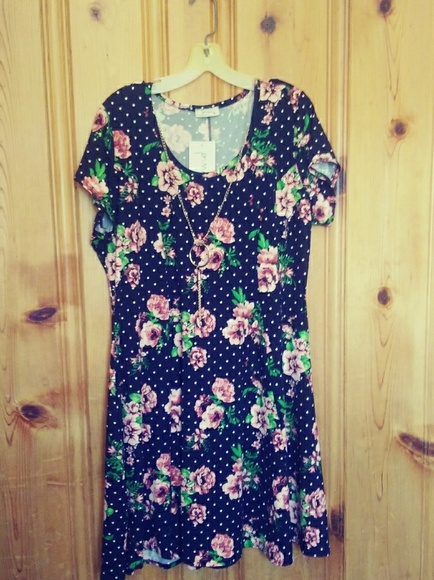 pinc Dresses & Skirts - 2x Dress pinc New